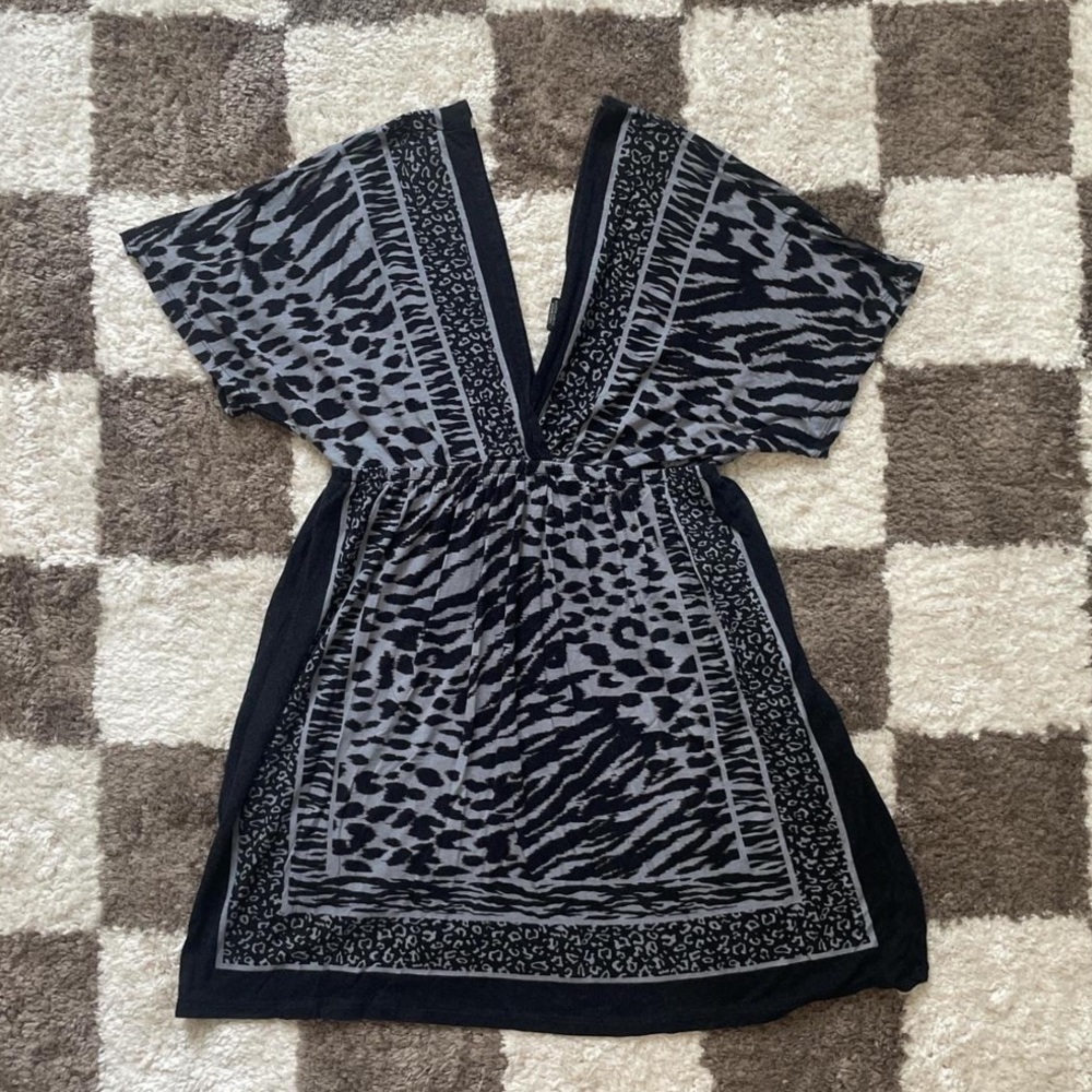 VTG ⏰ Y2K ONE CLOTHING black and grey animal print dress